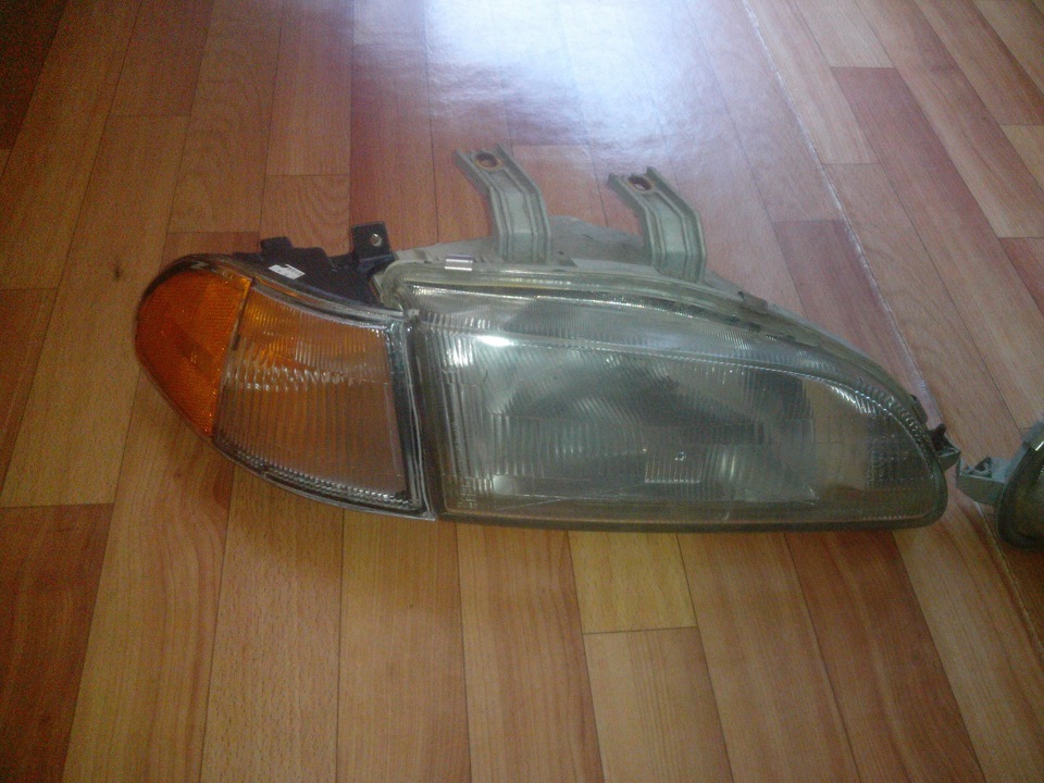 Правая — Honda Civic Ferio (5G)