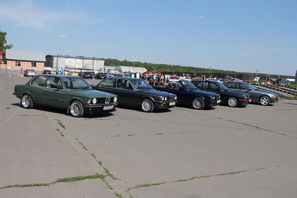 Фото в бортжурнале BMW 7 series (E23)