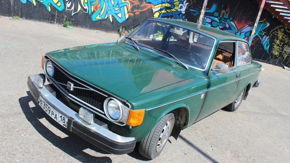 Volvo 142