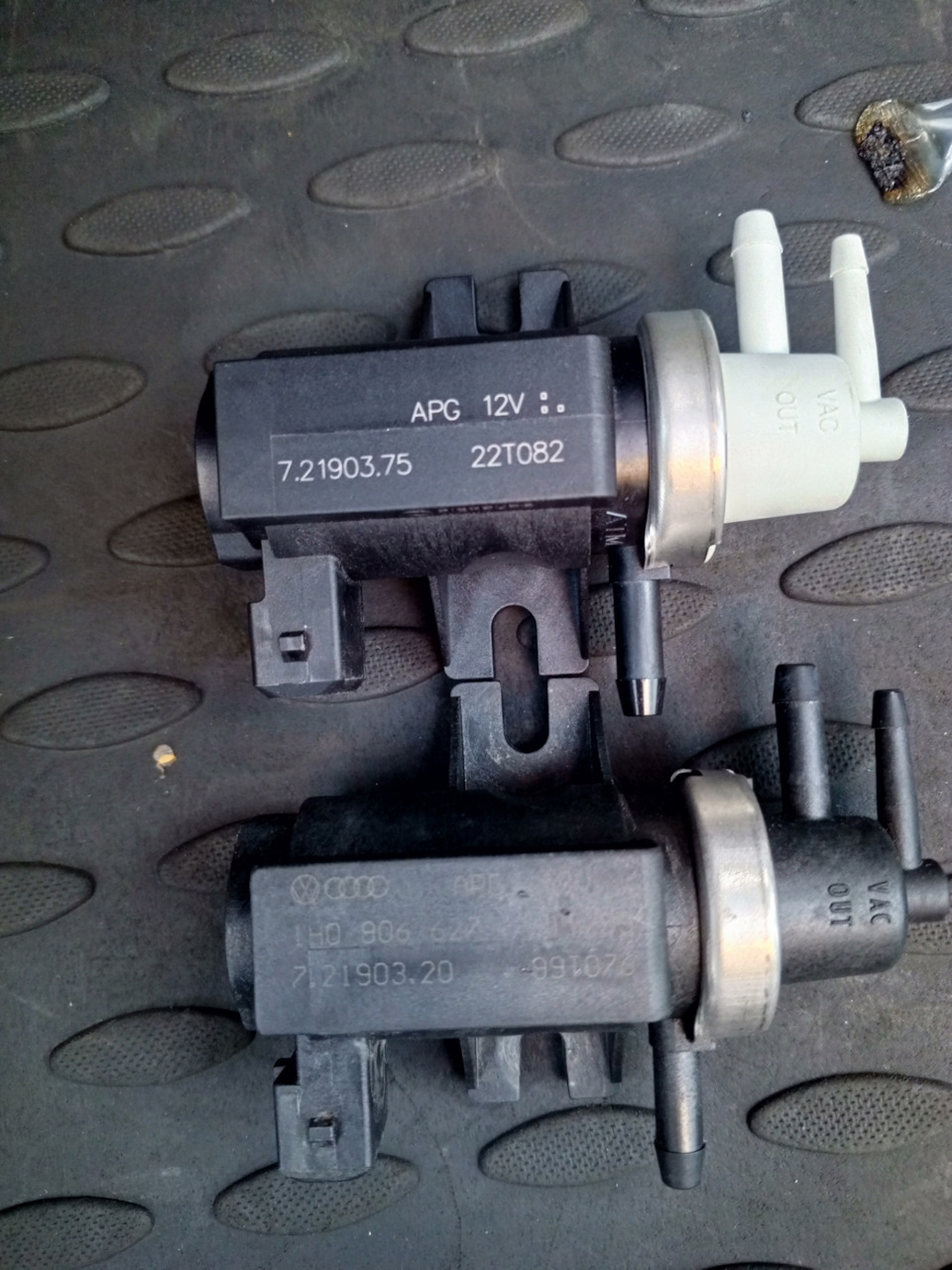 Фото в бортжурнале Volkswagen Passat B5. Запчасти на фото: 227082, 72190375, 140906