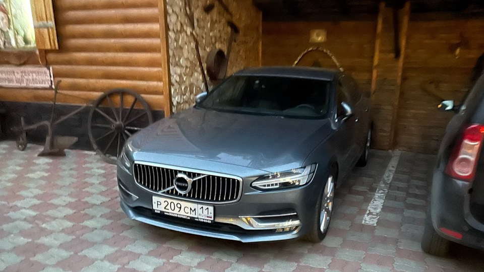 Volvo S90 2.0 5D AWD