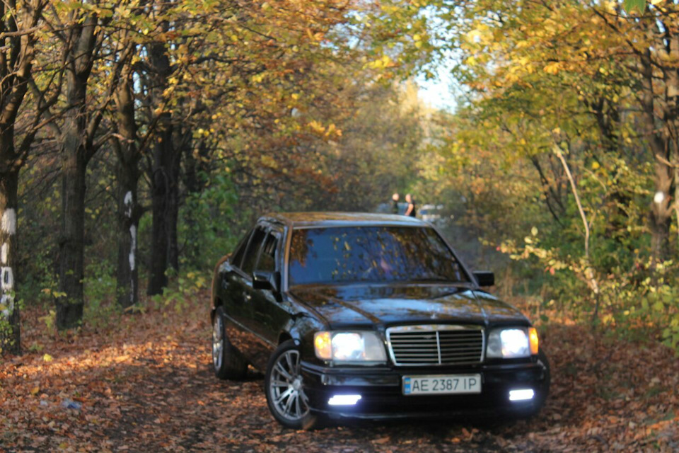 Фото в бортжурнале Mercedes-Benz E-Class (W124)