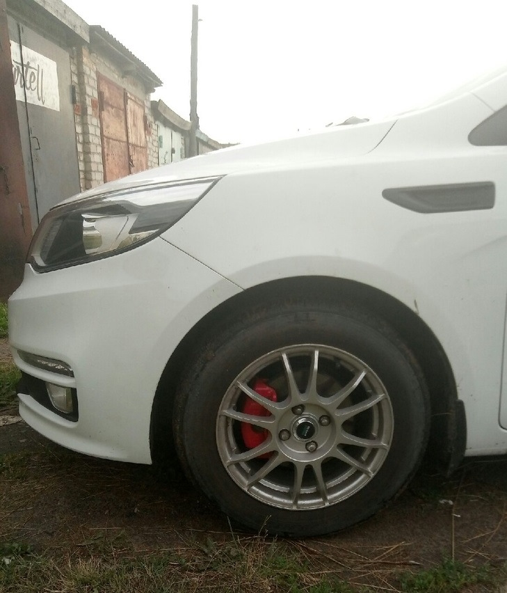 Декор. накладки на авто — KIA Rio (3G)