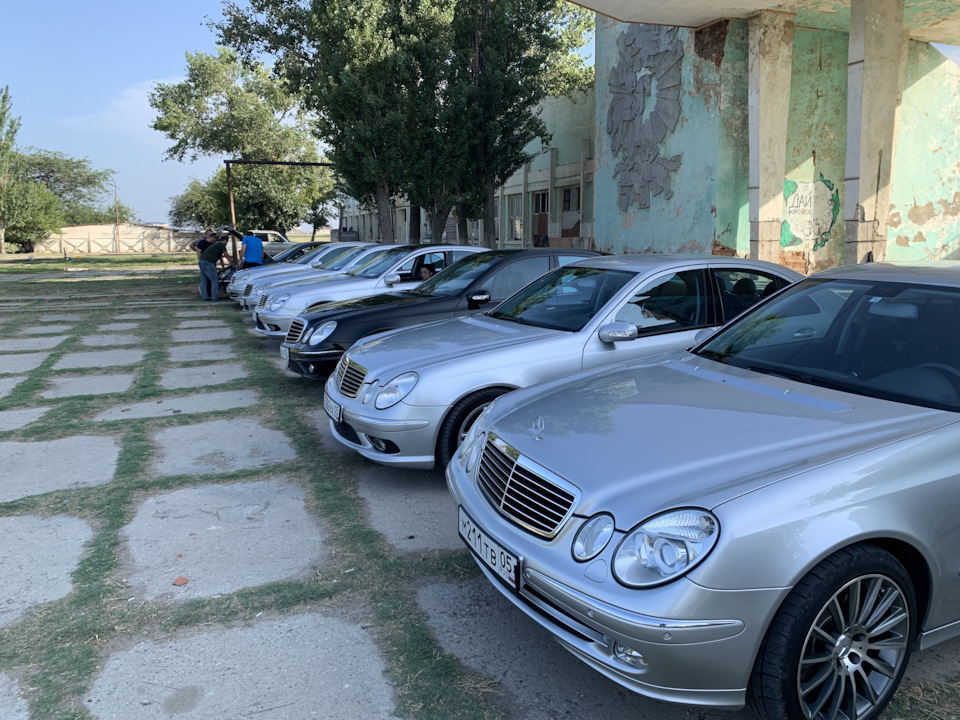 Фото в бортжурнале Mercedes-Benz E-Class (W211)