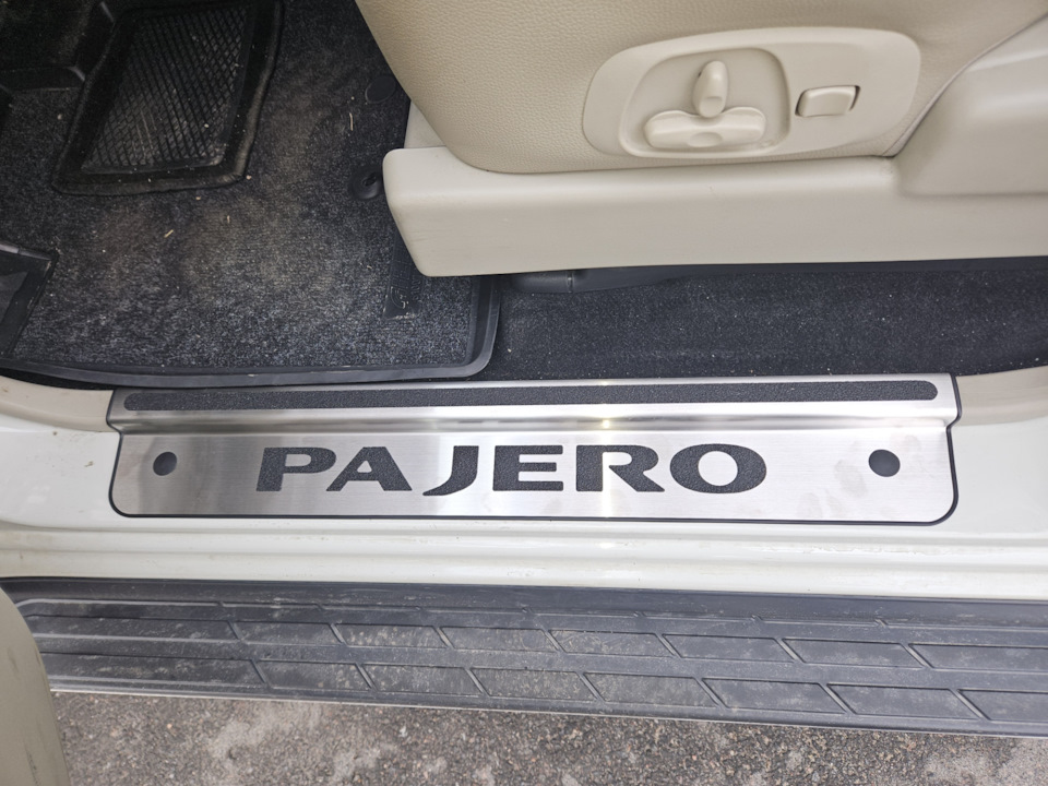 Фото в бортжурнале Mitsubishi Pajero (4G)