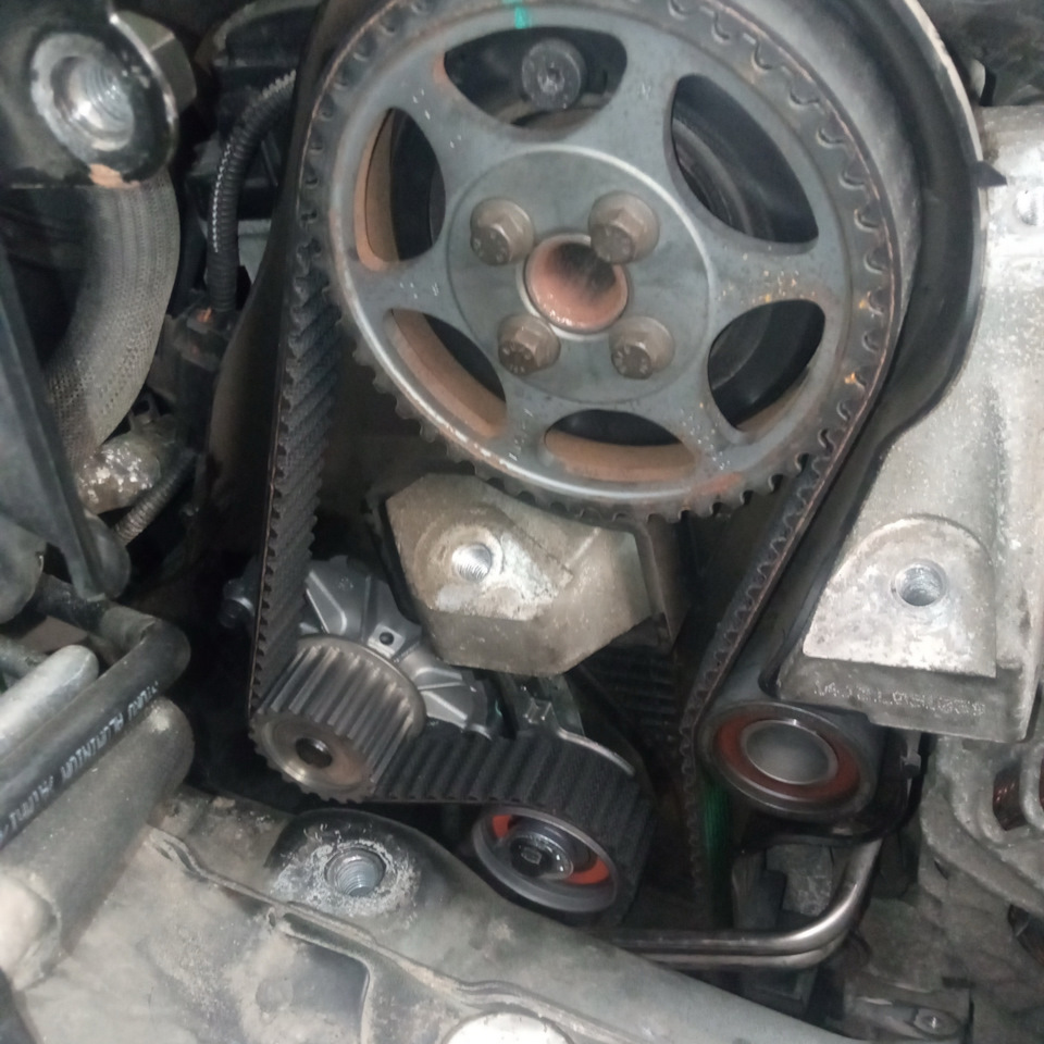 Фото в бортжурнале Volvo XC70 III