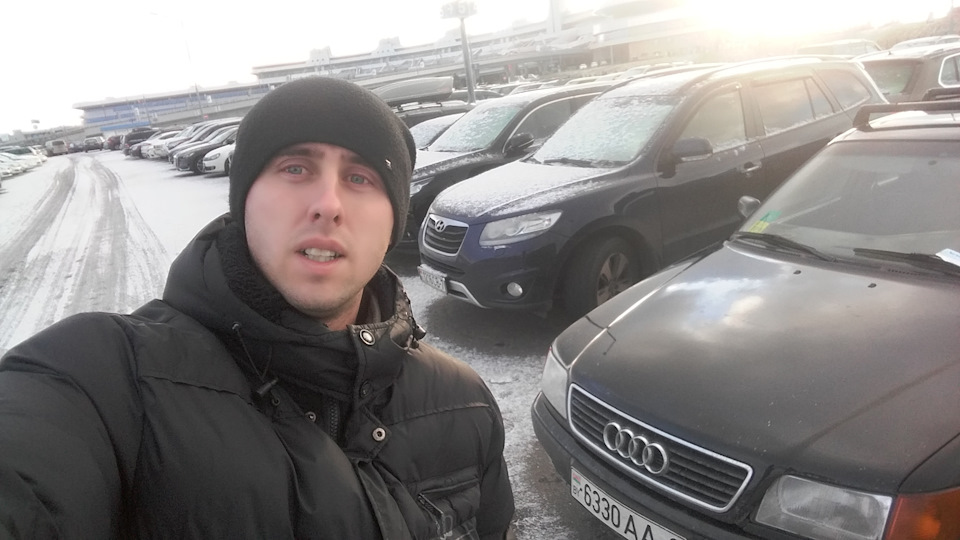 На стоянке в аэропорту! — Audi 100 (C4)