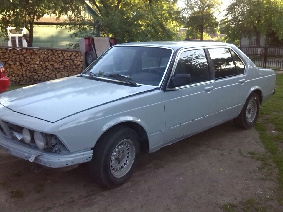 Фото в бортжурнале BMW 7 series (E23)