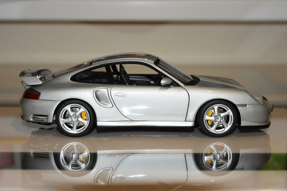 ミニカー Autoart 1/18 Porsche 911 996 GT2 Porsche 911 996 GT2 Autoart 1/18 Silver — Сообщество «Масштабные