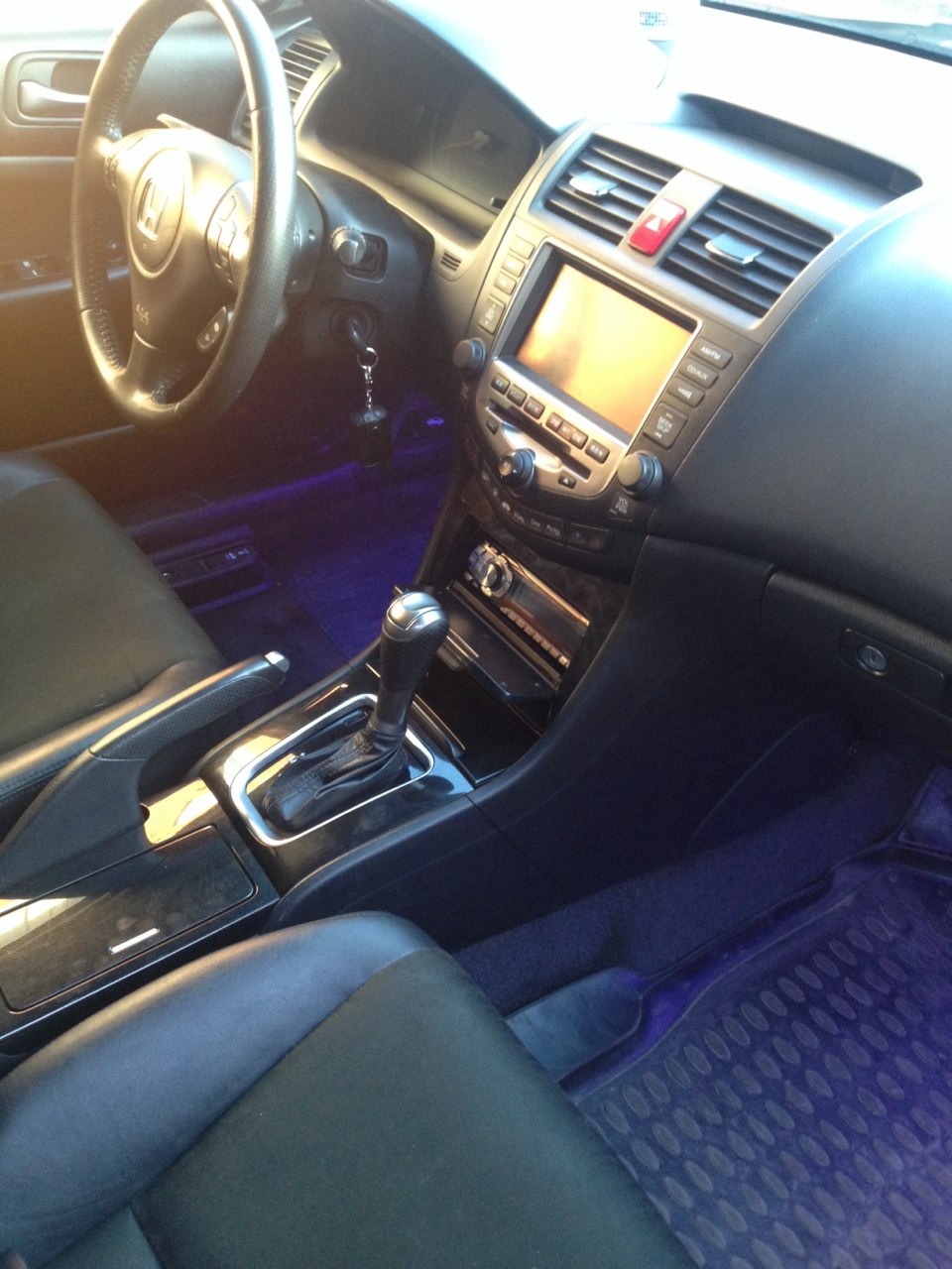 Фото в бортжурнале Honda Accord (7G). Запчасти на фото: 1000100