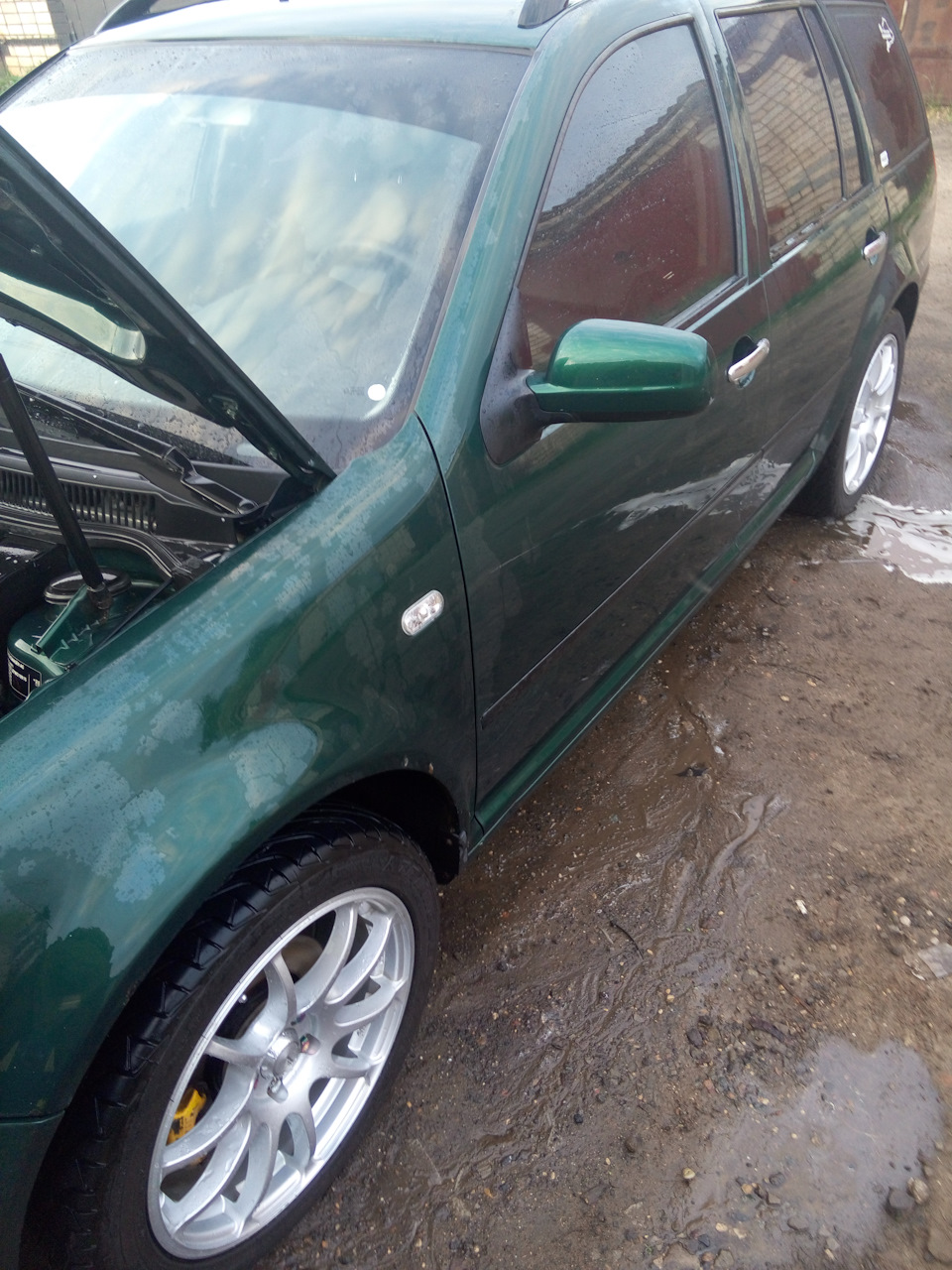Ну и конечно мытье автомобиля. — Volkswagen Golf Variant (Mk4)