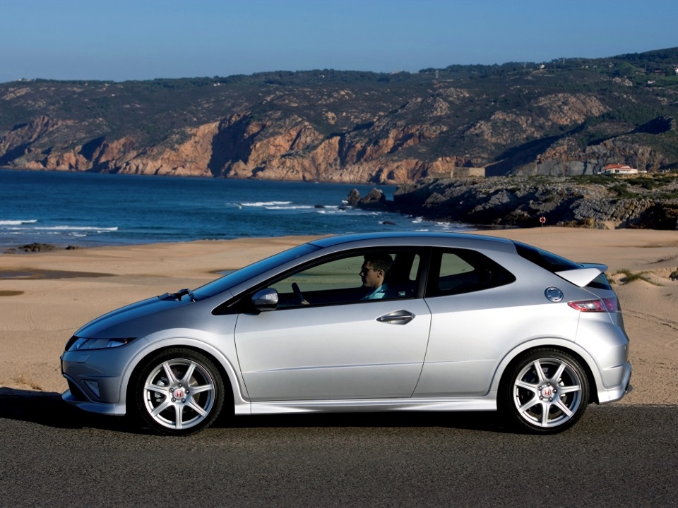 Honda Civic Type-R (FN2) — Honda CR-V (RD1/RD2)