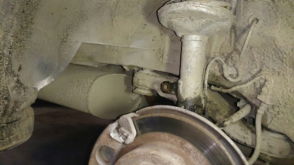 Фото в бортжурнале Toyota Avensis I