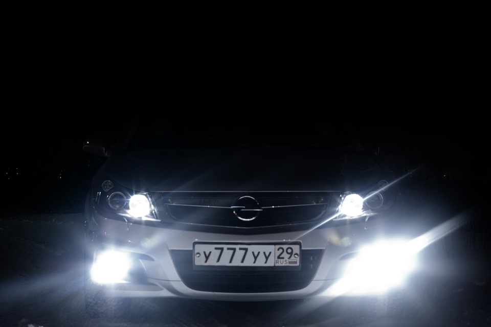 Хищный прищур — Opel Vectra C