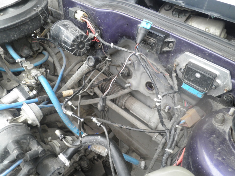 11 — Lada 21093