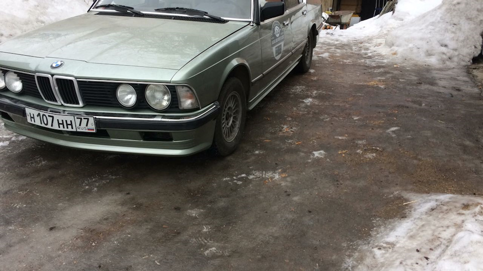 Фото в бортжурнале BMW 7 series (E23)
