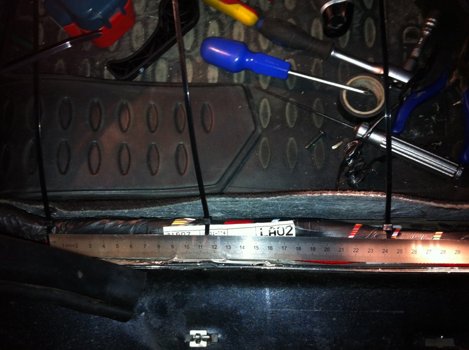 Передняя левая часть порога — KIA Ceed (1G)