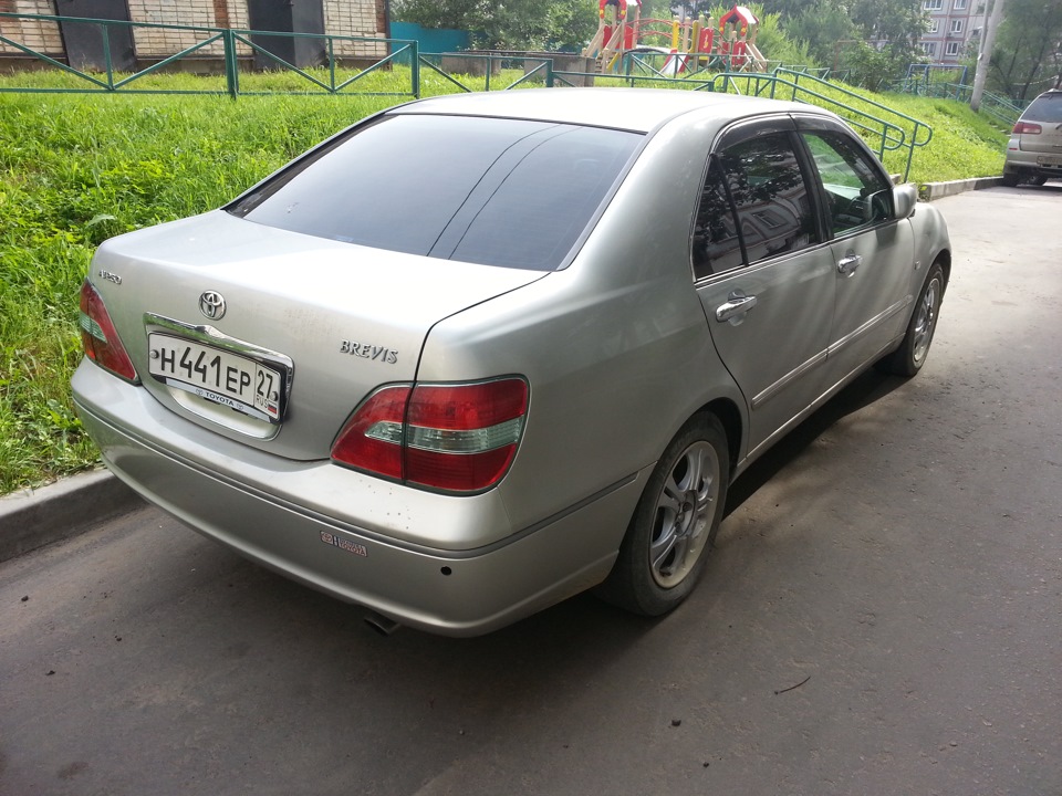 сначала — Toyota Brevis