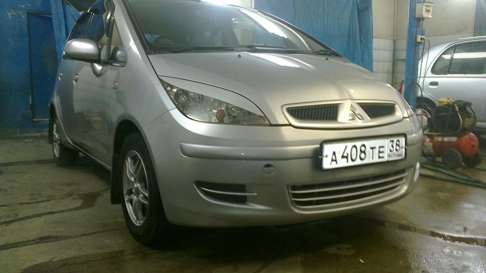 Mitsubishi Colt Бешаная табуретка)