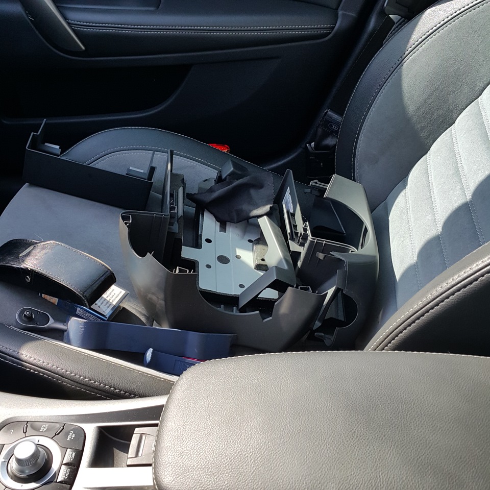 Пластмасок не мало — Renault Laguna III