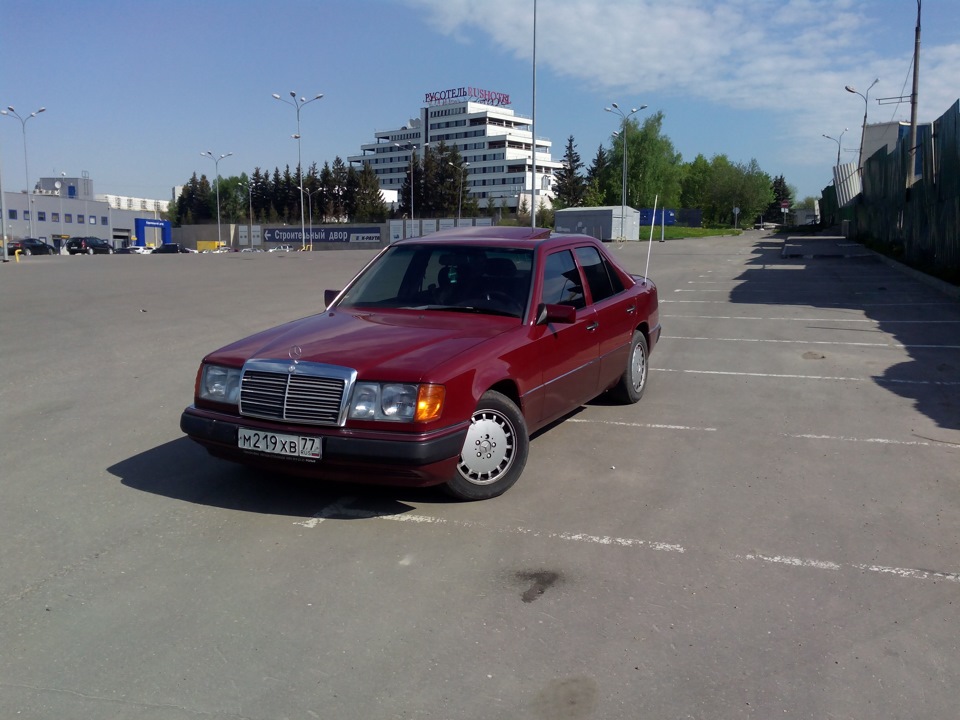 Фото в бортжурнале Mercedes-Benz E-Class (W124)