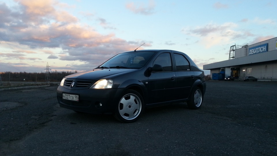 Renault Logan Shadow Line