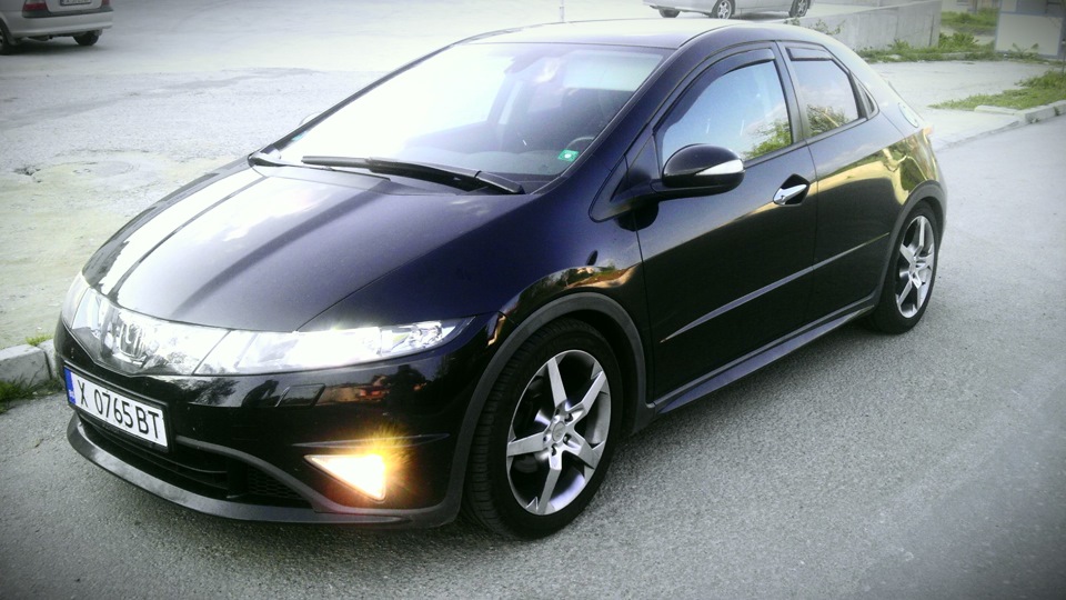 Honda Civic Hatchback 1.8 i-vtec "FK2"