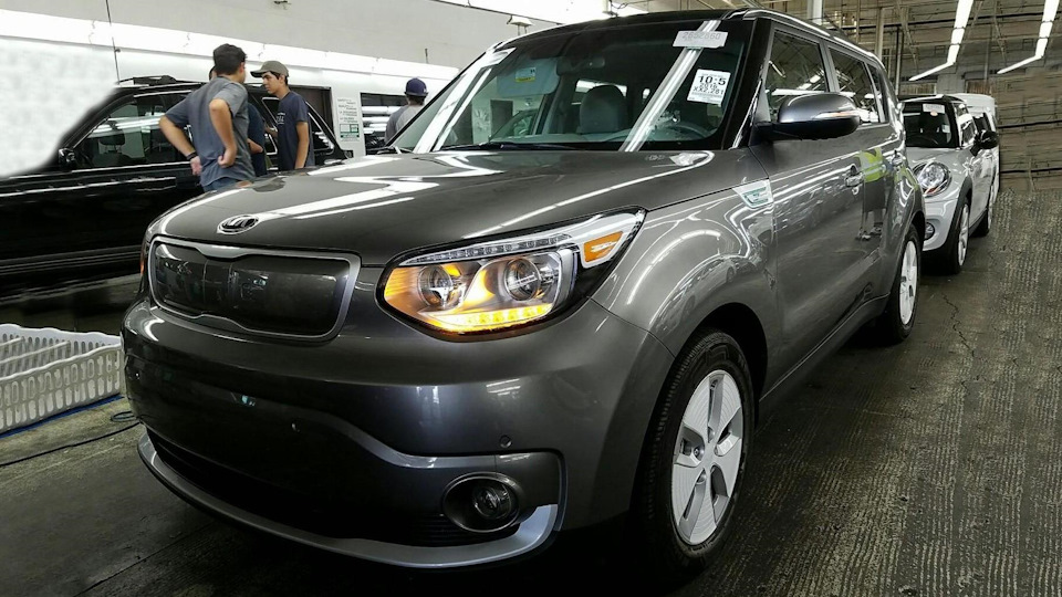 KIA Soul EV ЭЛЕКТРОБЕГЕМОТ