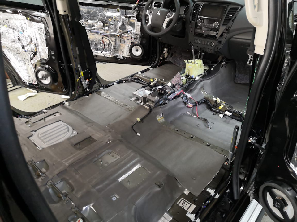 Фото в бортжурнале Mitsubishi Pajero Sport (3G)