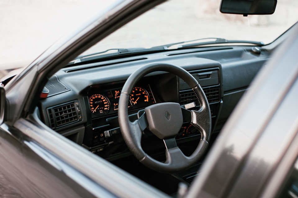 Фото в бортжурнале Renault 19