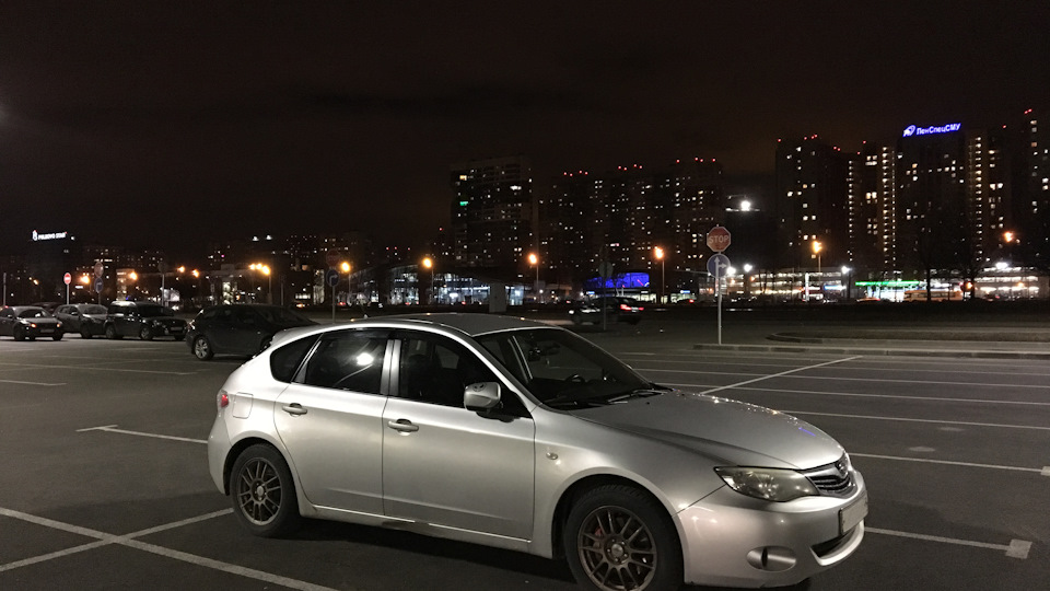 Subaru Impreza Серый Плащ