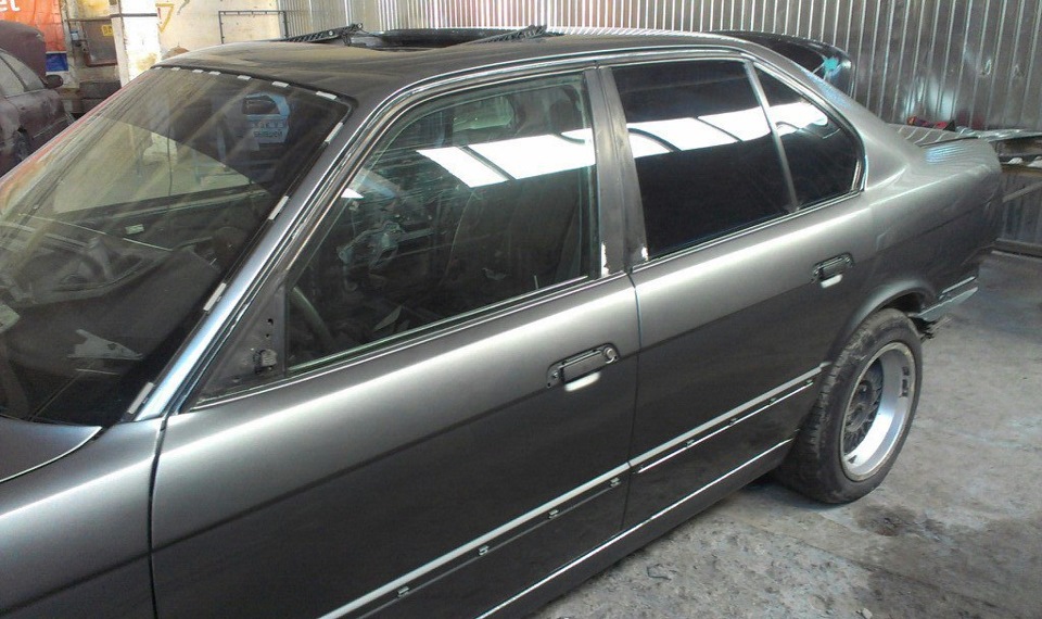 Фото в бортжурнале BMW 5 series (E34)
