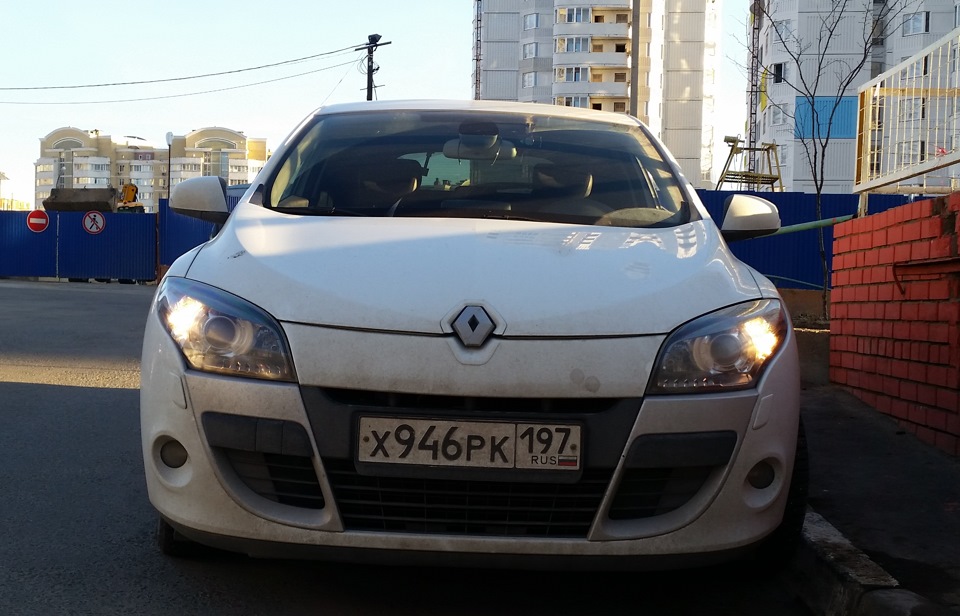 Оригинальные, 5-летние галогенки — Renault Megane Coupe (3G)