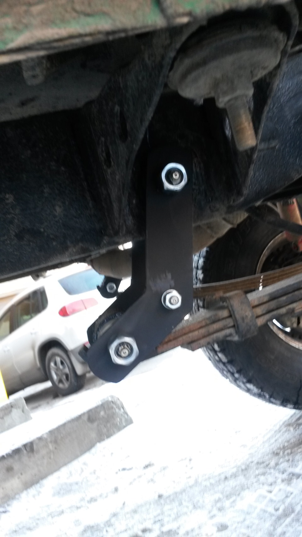 Фото в бортжурнале Toyota Hilux (5G)