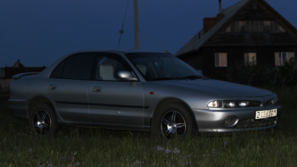 Mitsubishi Galant