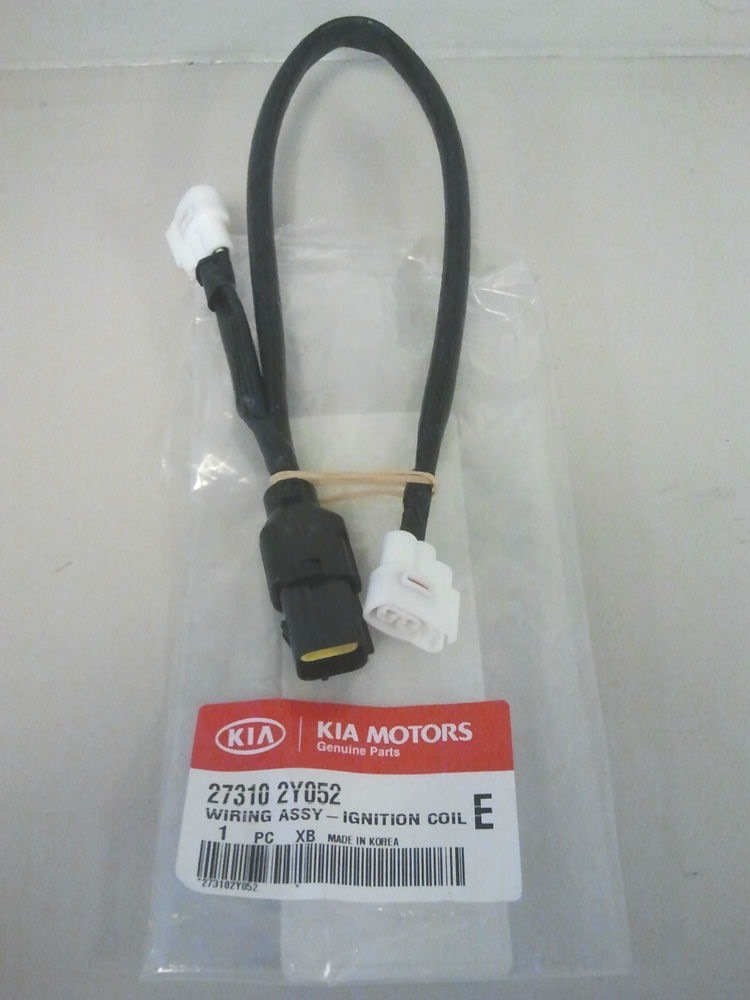 273102Y052 — KIA Sportage (1G). Запчасти на фото: 273102Y052