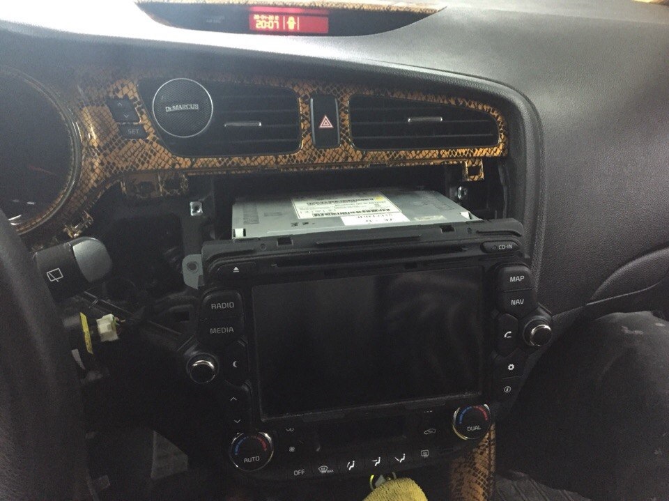 Вытягиваем голову — KIA Ceed (2G)