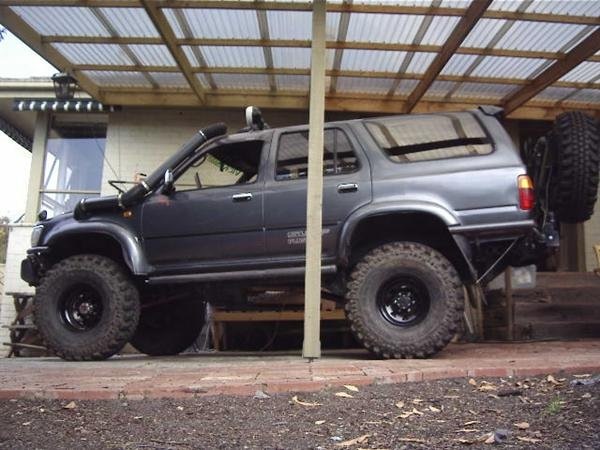 Фото в бортжурнале Toyota Hilux Surf (2G)