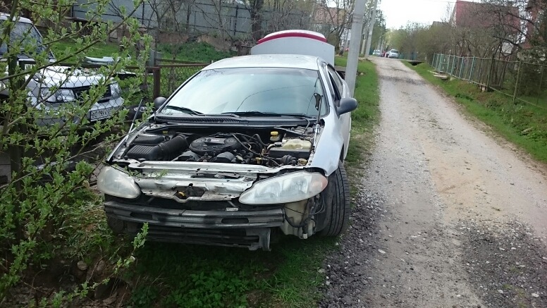 Передний бампер и оптику — Dodge Intrepid II