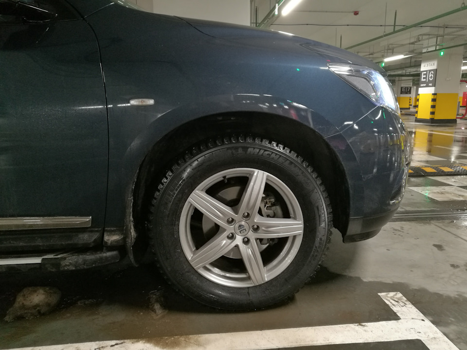 Фото в бортжурнале Nissan Pathfinder (4G)
