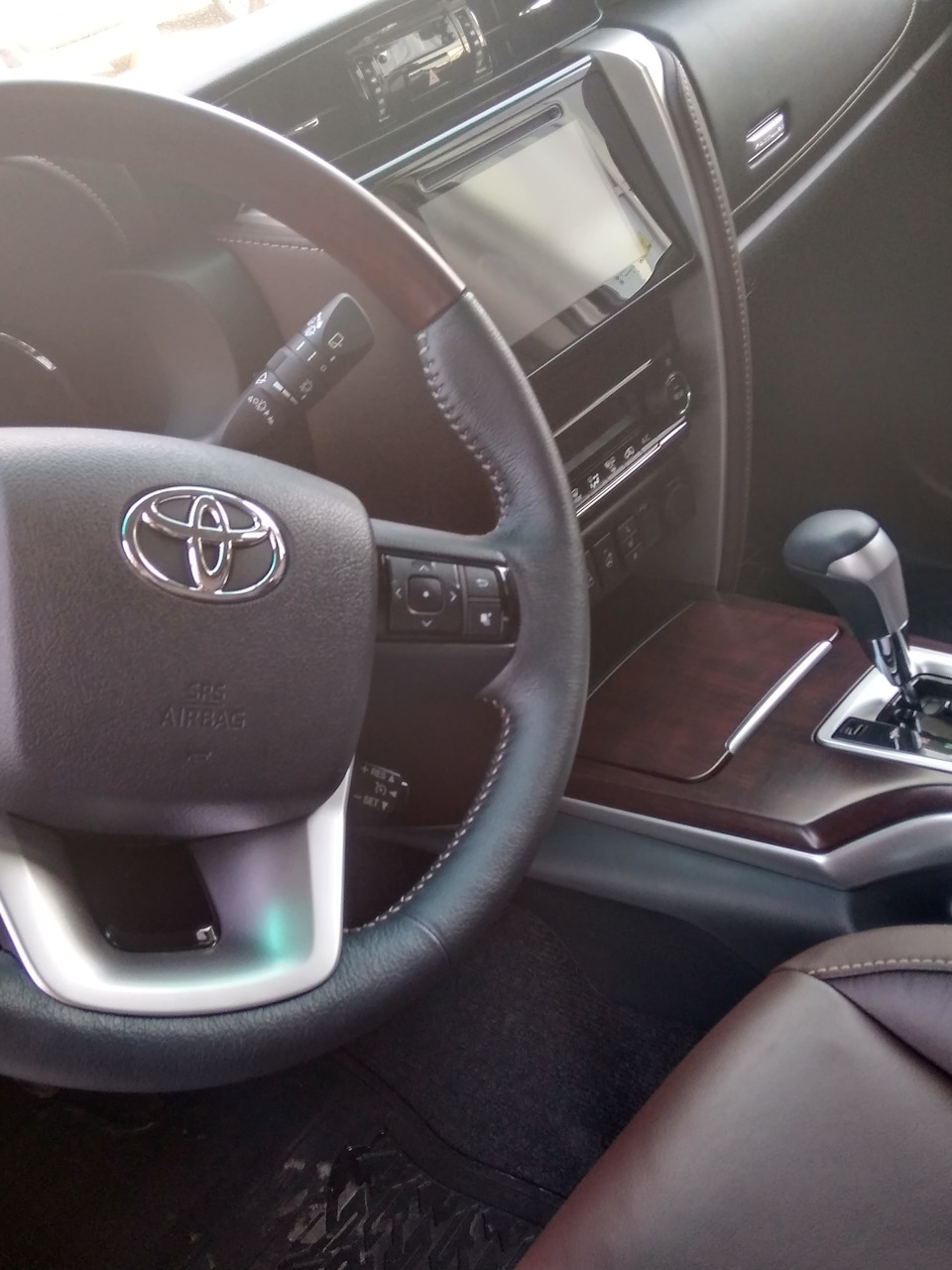 Фото в бортжурнале Toyota RAV4 (IV)