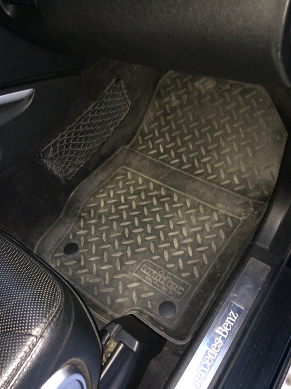 Фото в бортжурнале Mercedes-Benz M-Class (W164). Запчасти на фото: 10120030