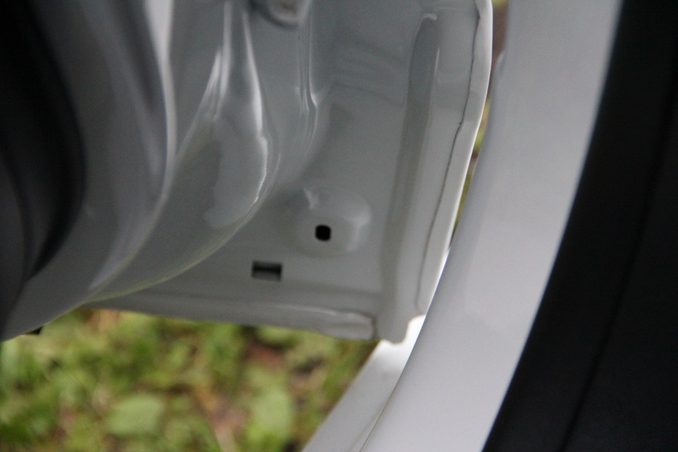 Отверстие левое нижнее — Citroen C4 (2G)