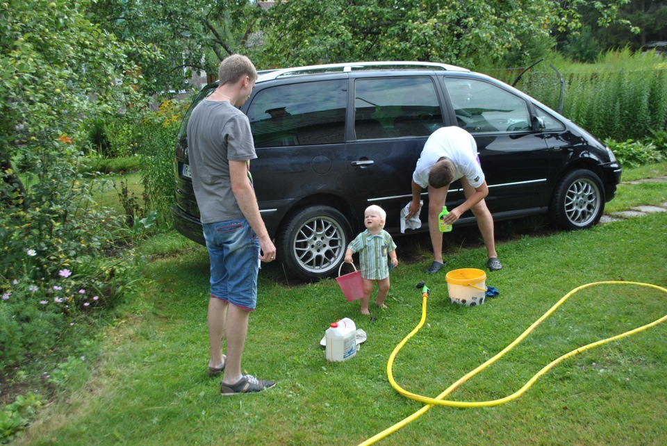 Наводим чистоту — Volkswagen Sharan (1G)