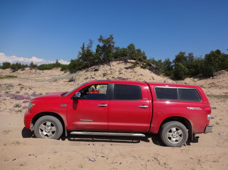 Фото в бортжурнале Toyota Tundra (II)