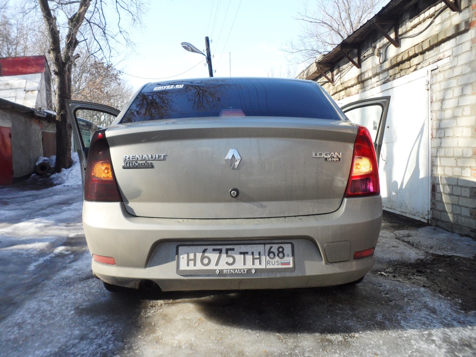 Фото в бортжурнале Renault Logan (1G)