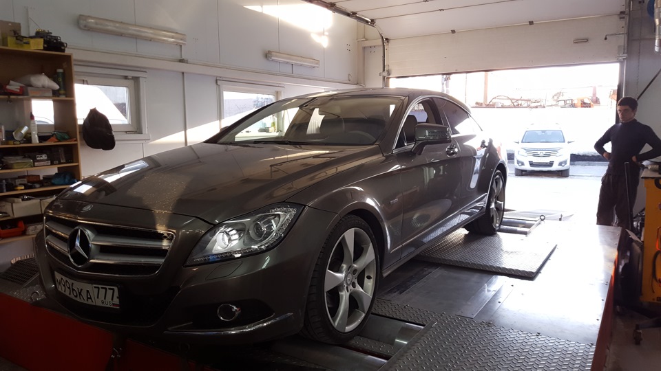 Фото в бортжурнале Mercedes-Benz CLS (C218)