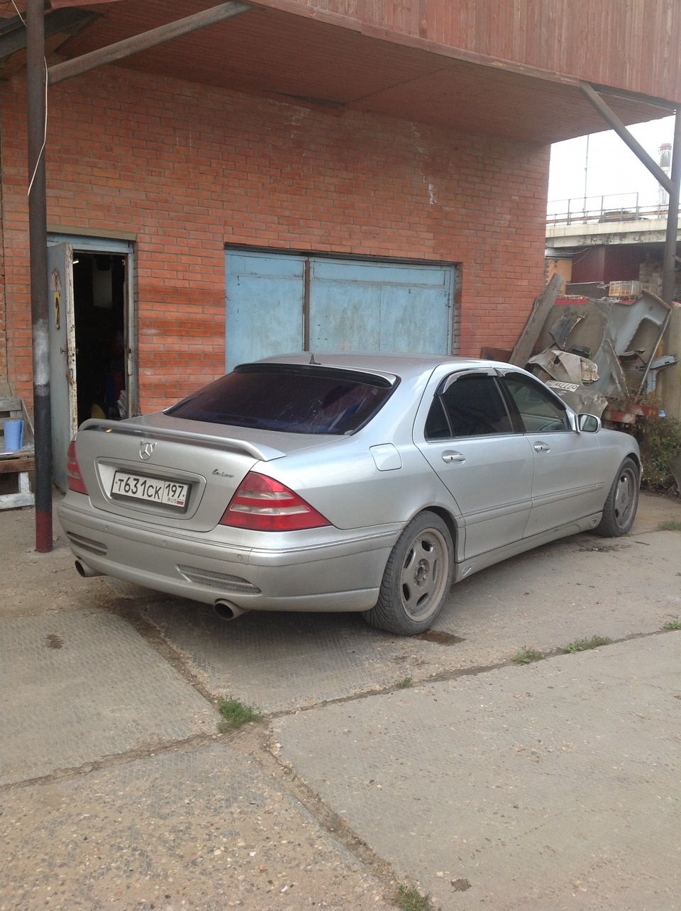 Фото в бортжурнале Mercedes-Benz S-Class (W220)