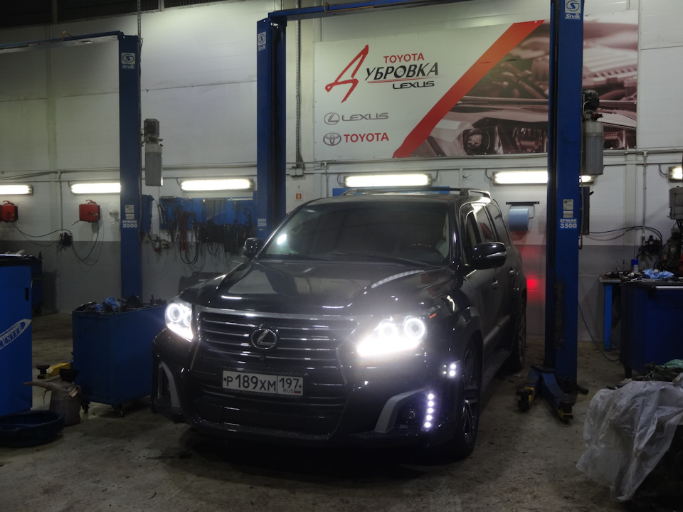 Фото в бортжурнале Lexus LX (URJ200/URJ201)