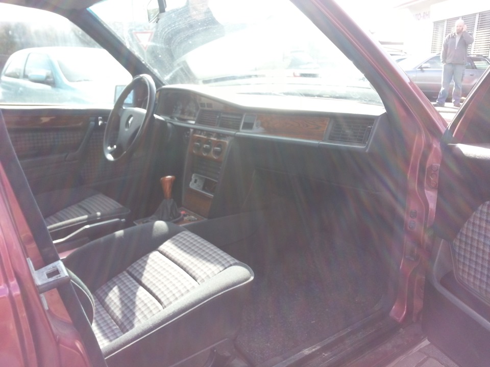 Фото в бортжурнале Mercedes-Benz 190 (W201)